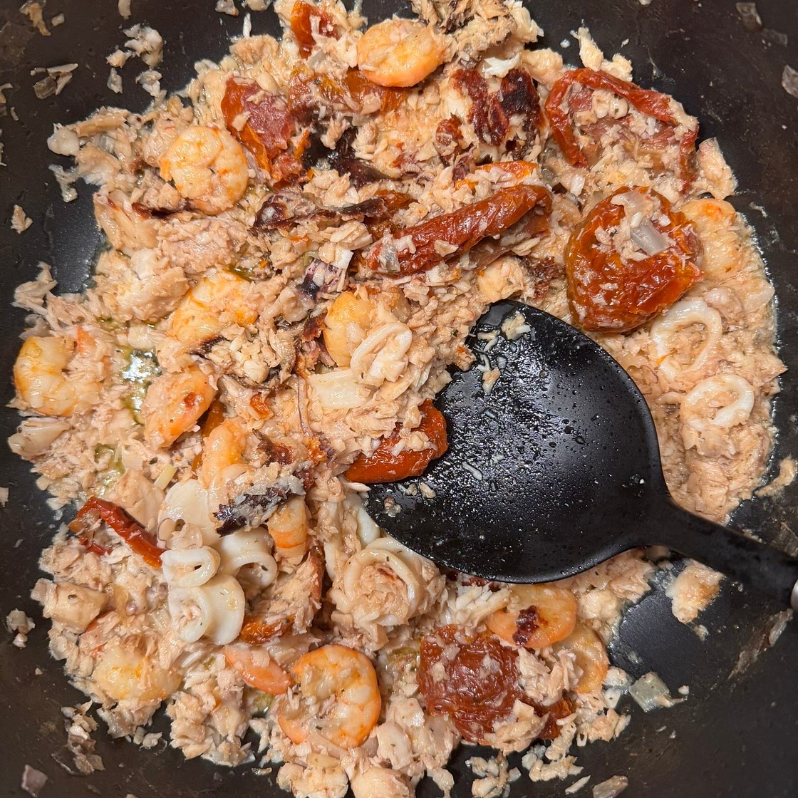 Perca, gambas y calamares 
