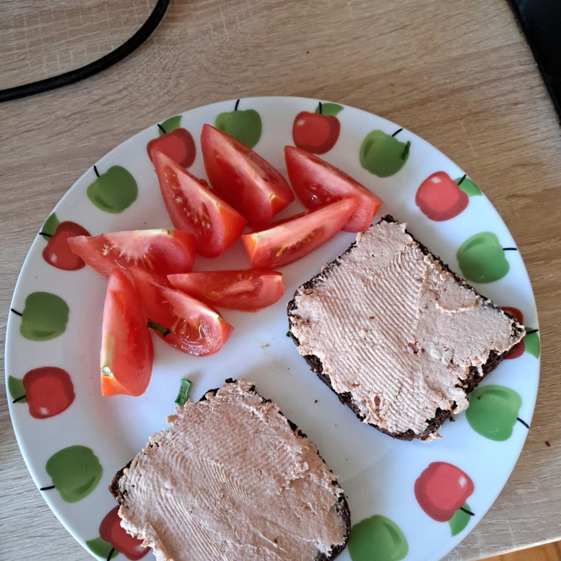 Sandwich with pate