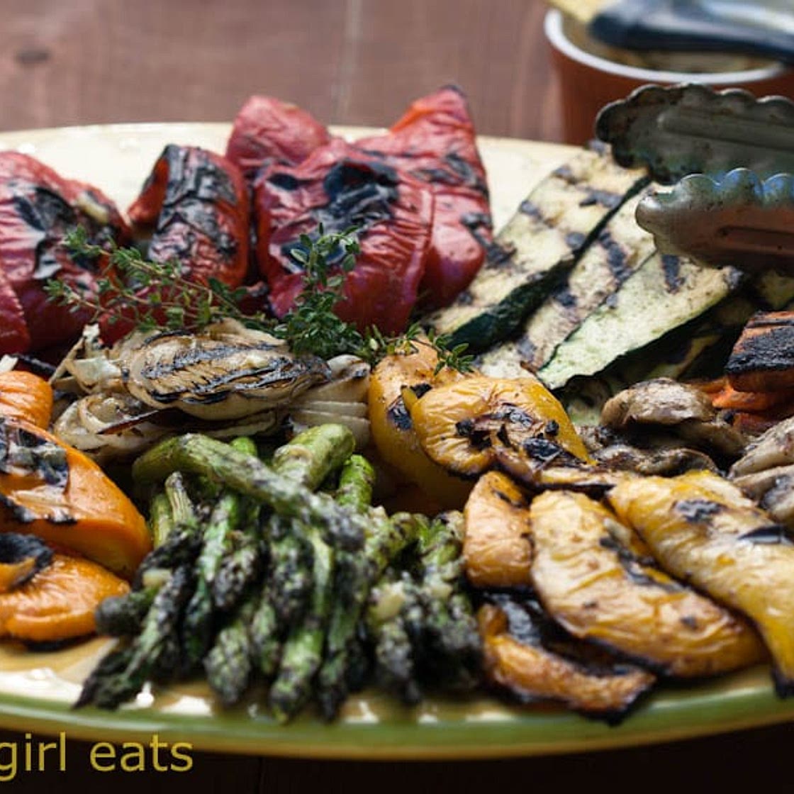 Grilled vegetables with lemon, thyme and butter marinade