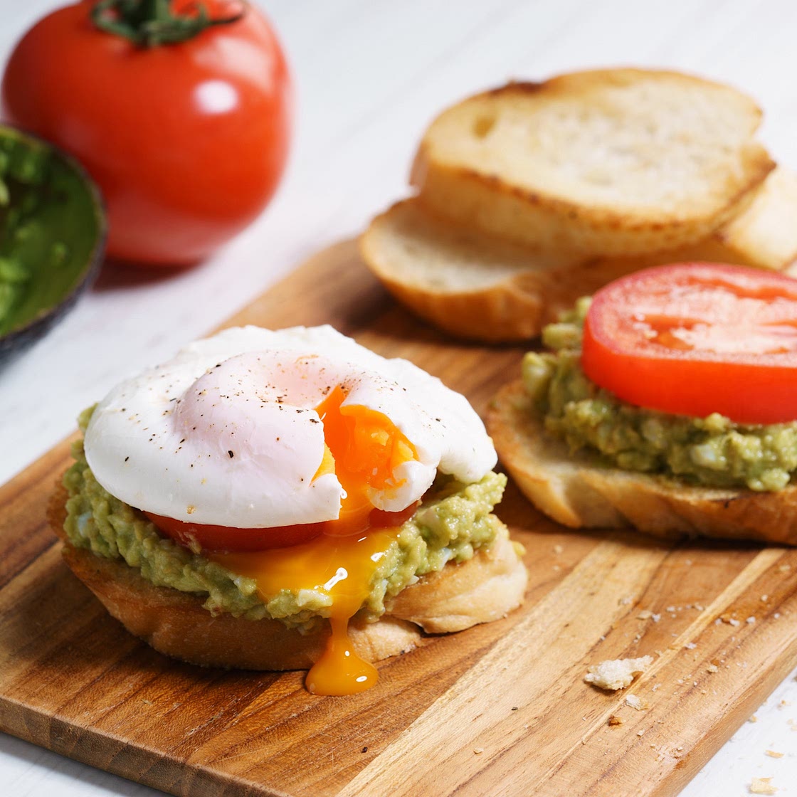 Easy Poached Egg and Avocado Toast