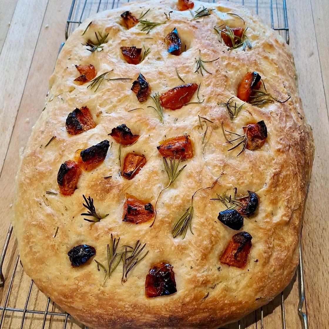 DRIED TOMATO & ROSEMARY FOCACCIA