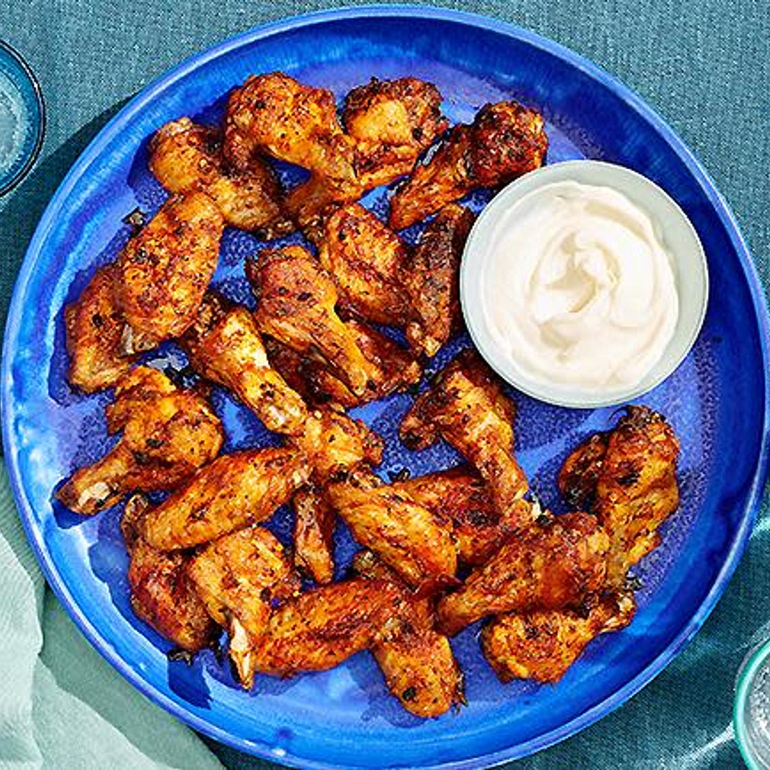 Air fryer chicken wings with garlic mayo