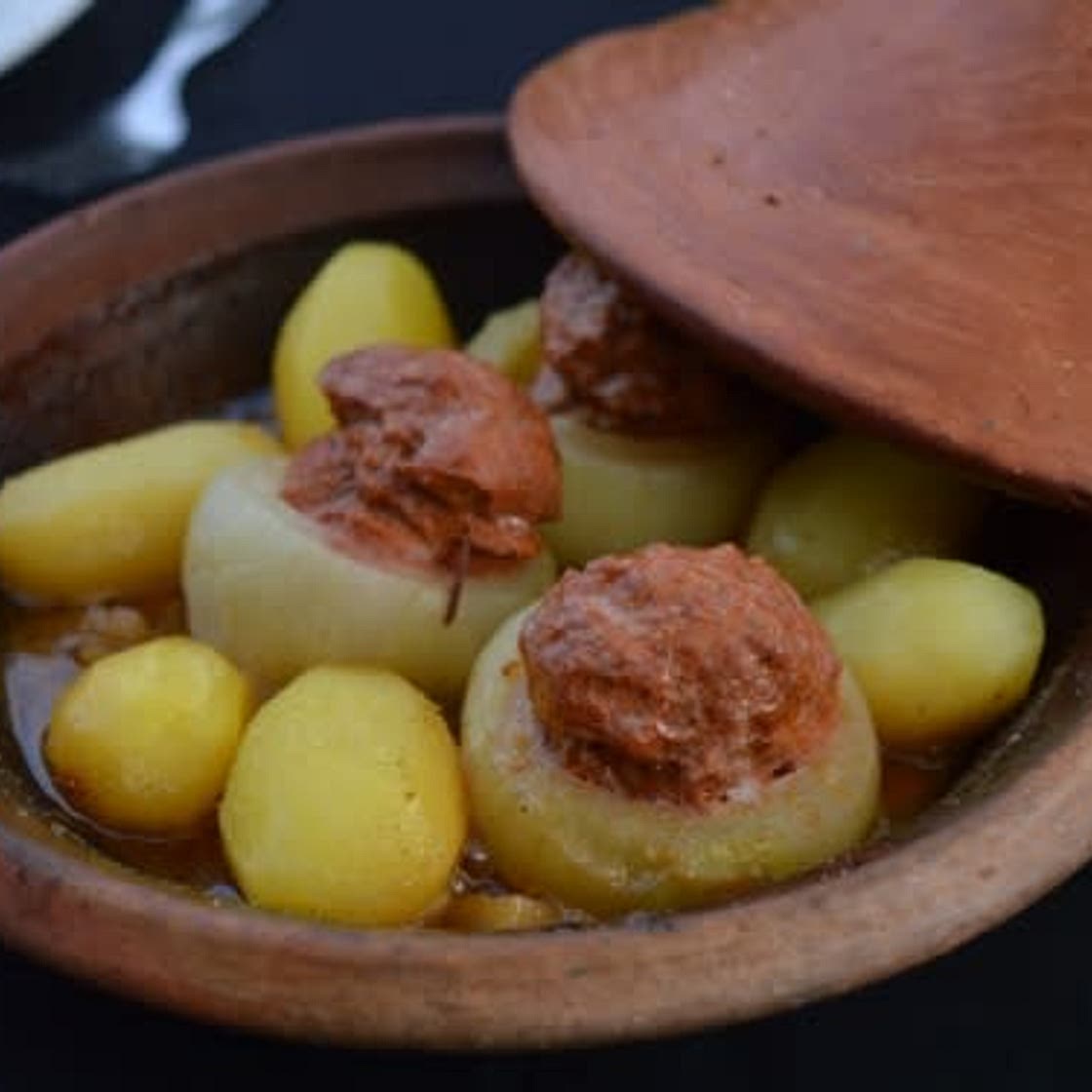 Oignons farcis à la merguez