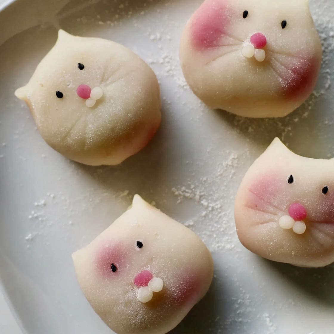 Kitten Snow Skin Mooncake