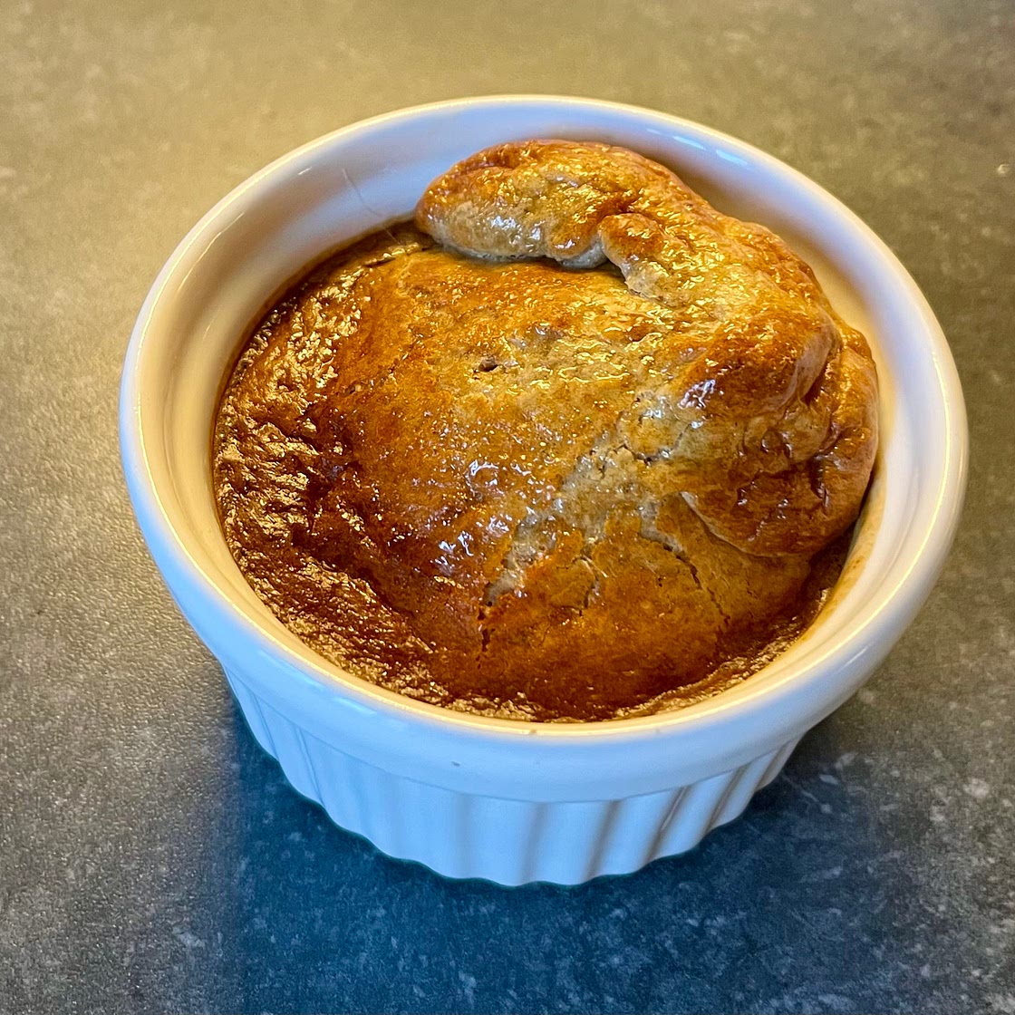 Banana & oats cupcake in air fryer (optional maple syrup)