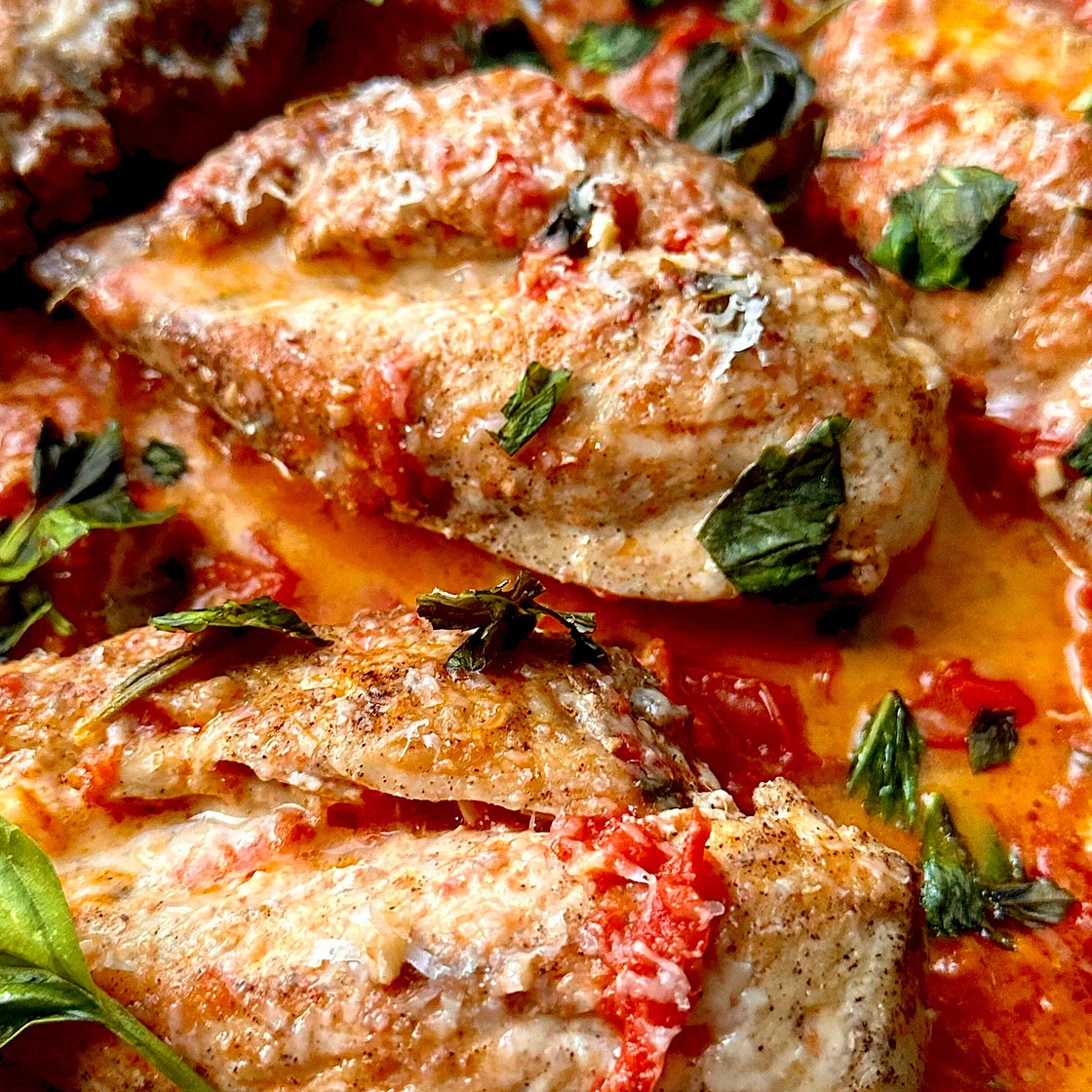 Creamy One pan Tomato Chicken 