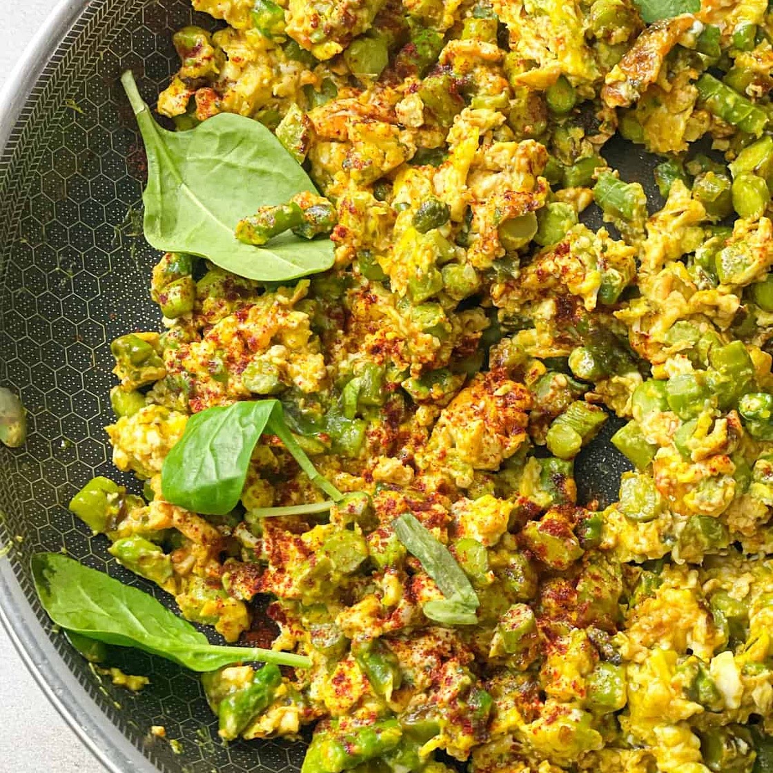 Asparagus and Eggs Skillet