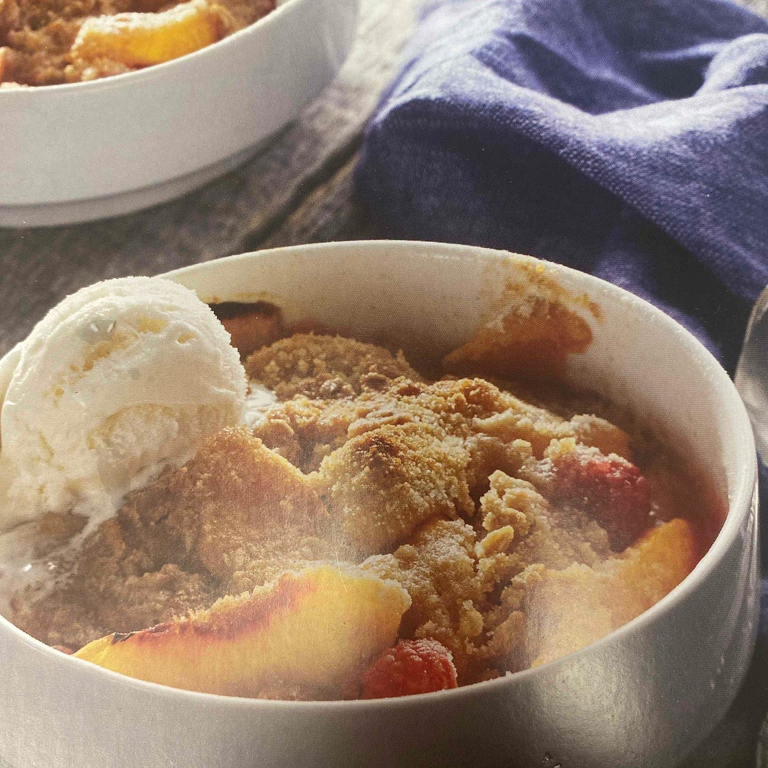 Blueberry peach crumble 