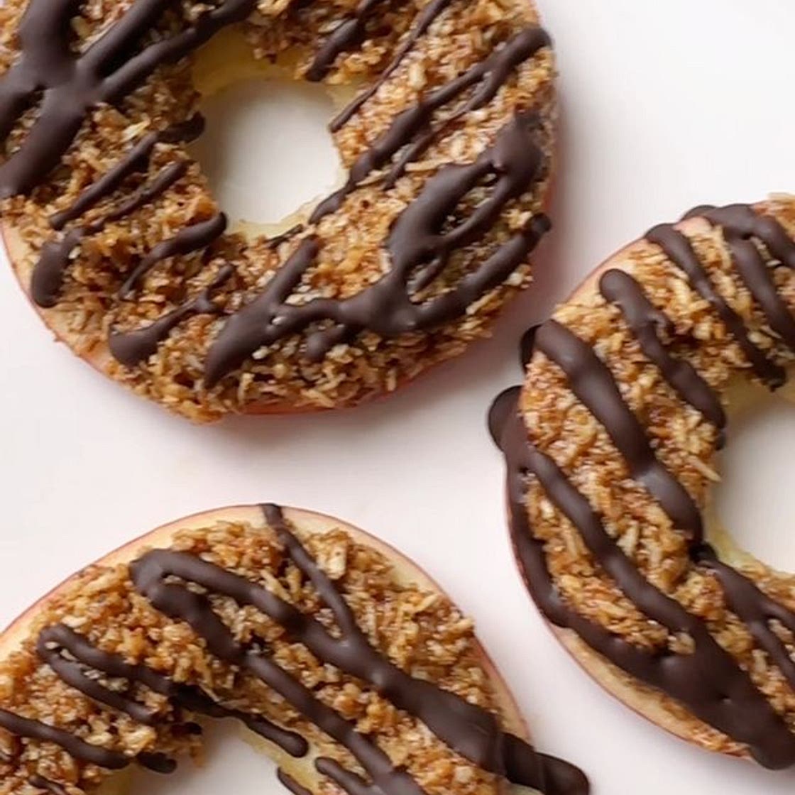 APPLE SAMOAS. 🍎🥥🍫