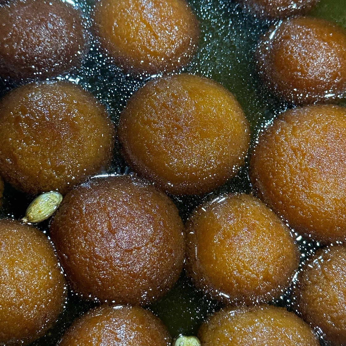 Zabardast Gulab Jamun