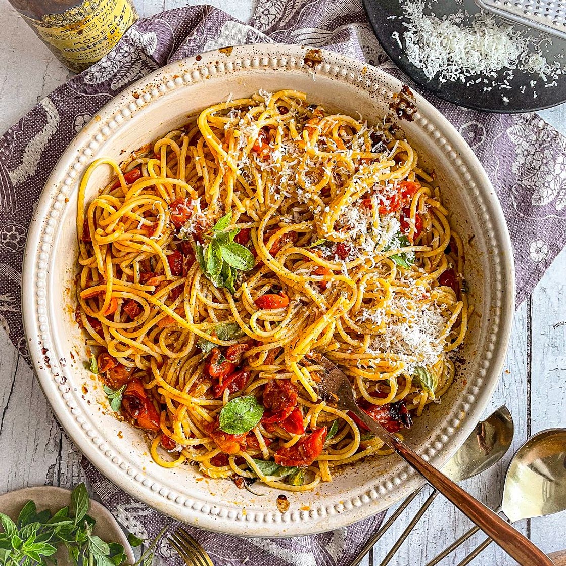 Butter Roasted Cherry Tomato Pasta - Adre's Kitchen