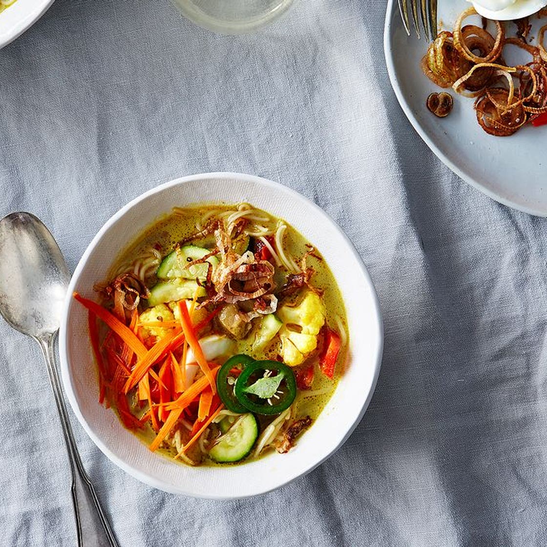 Khao Suey (Burmese Style Curried Noodle Soup)