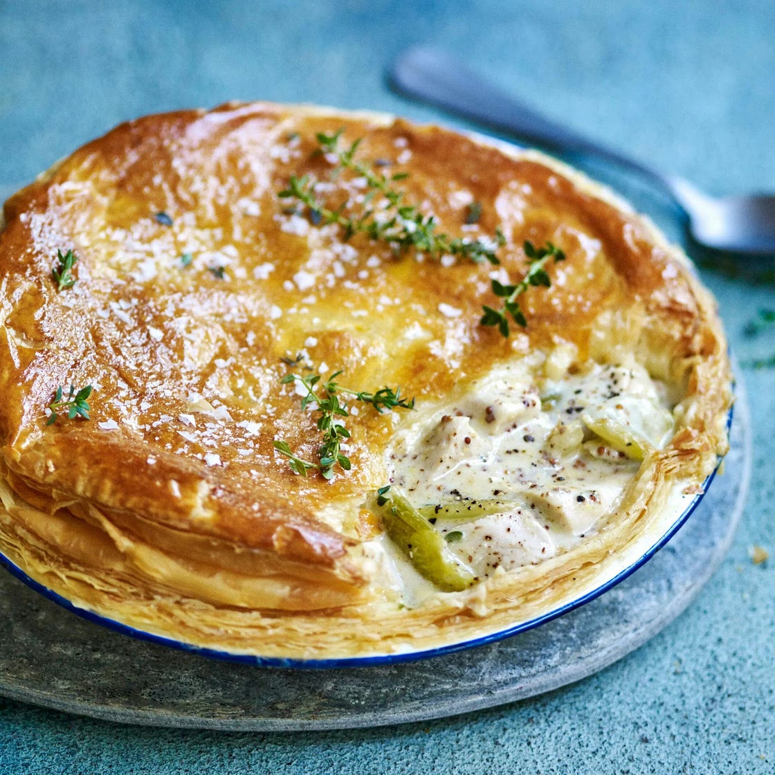Chicken and leek pie