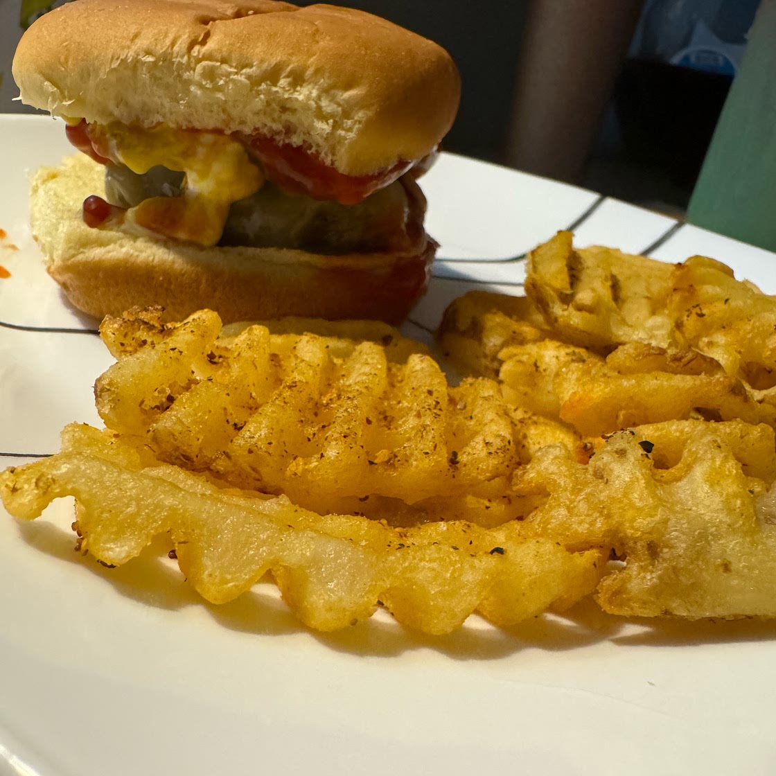 Best Hamburger Patty Recipe (Grilled or Stovetop)