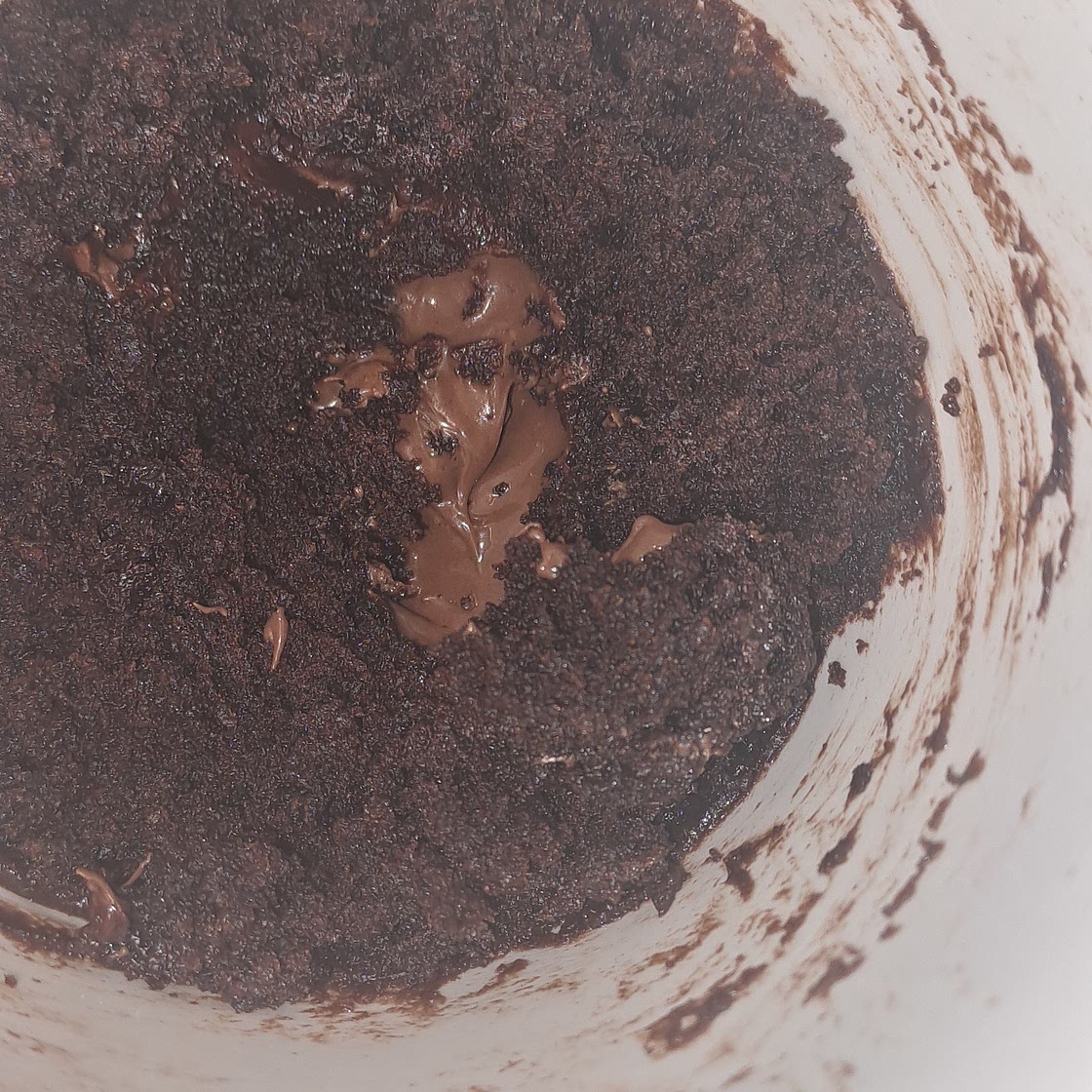 Microwave mug cake with nutella filling