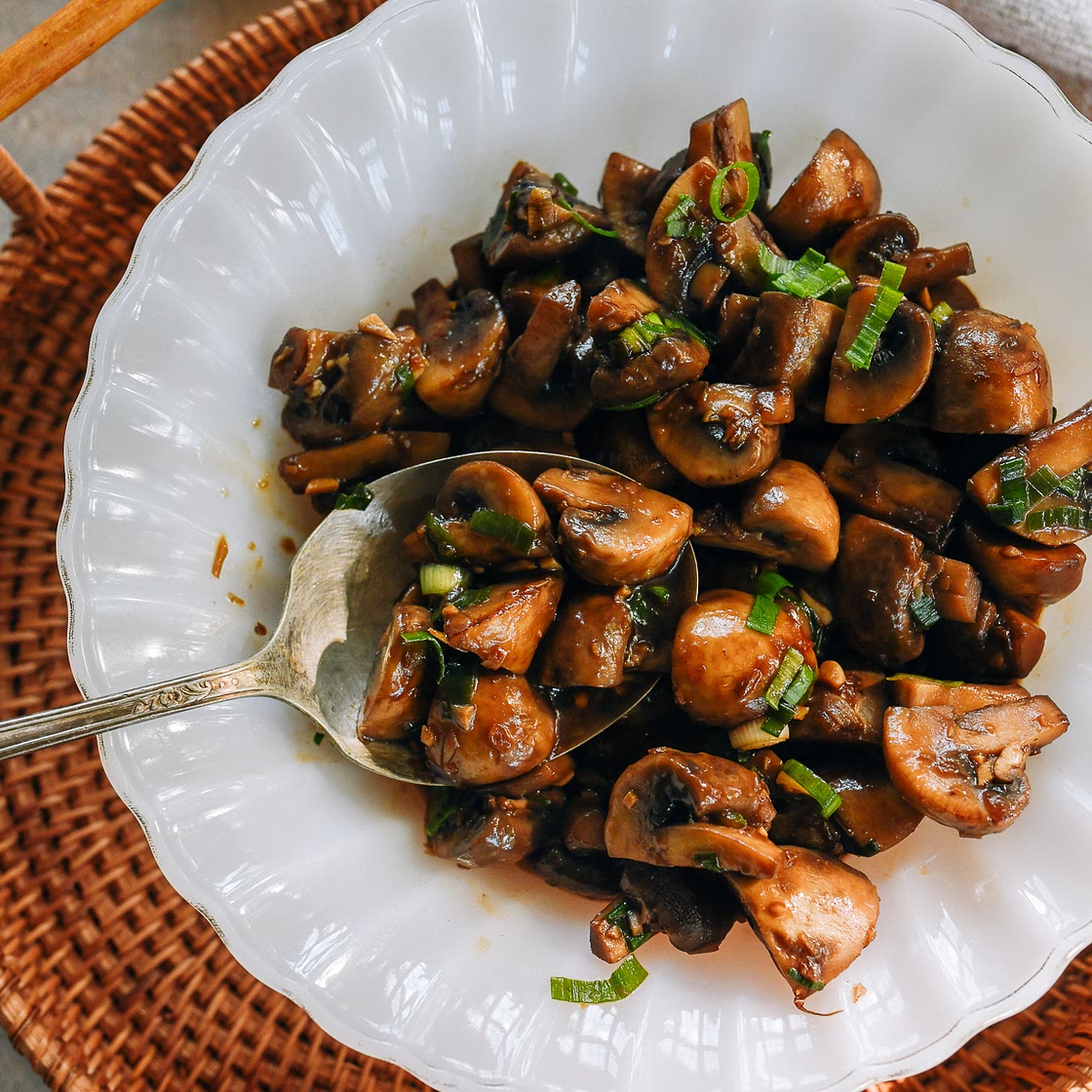 Braised Mushrooms (Chinese-Style)