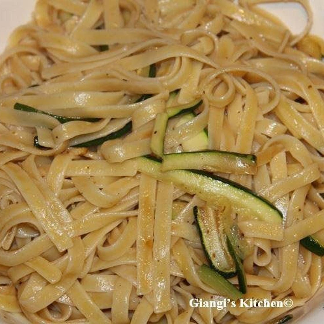 Fettuccine with Zucchini and Onions