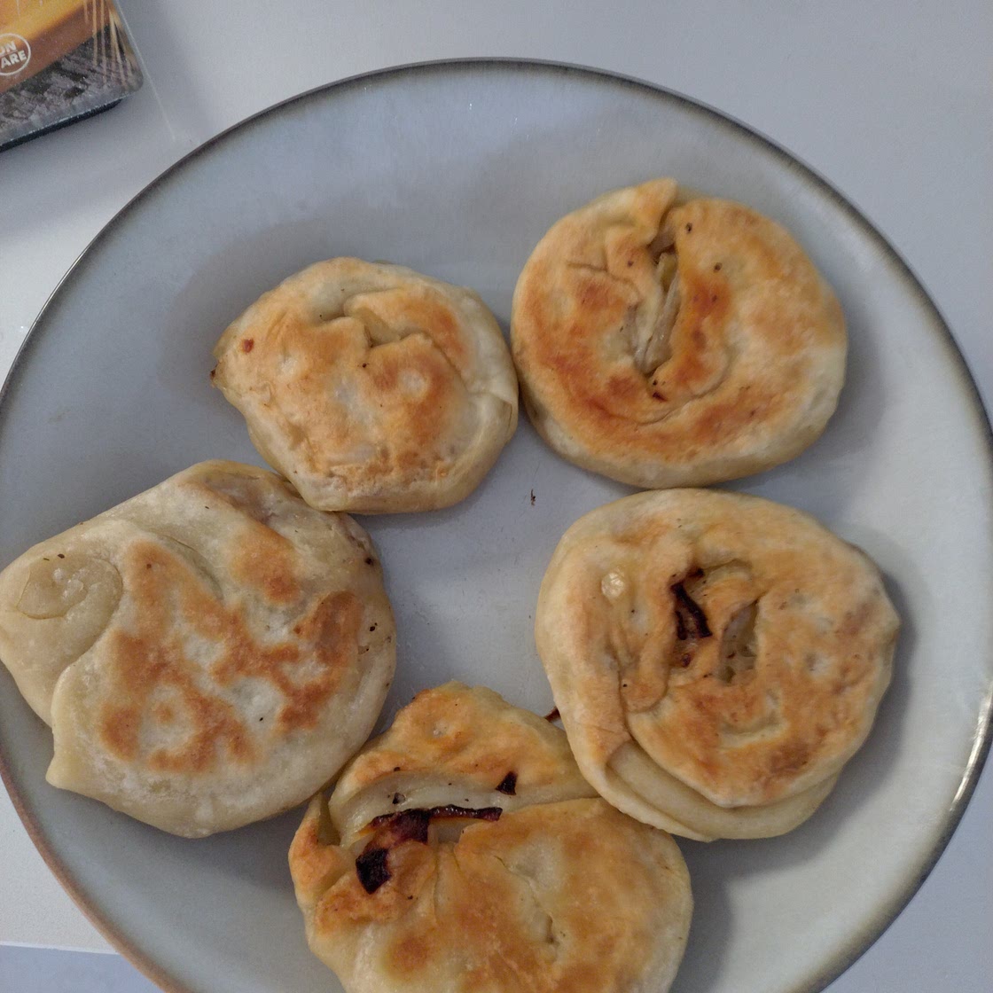 Onion pitas
