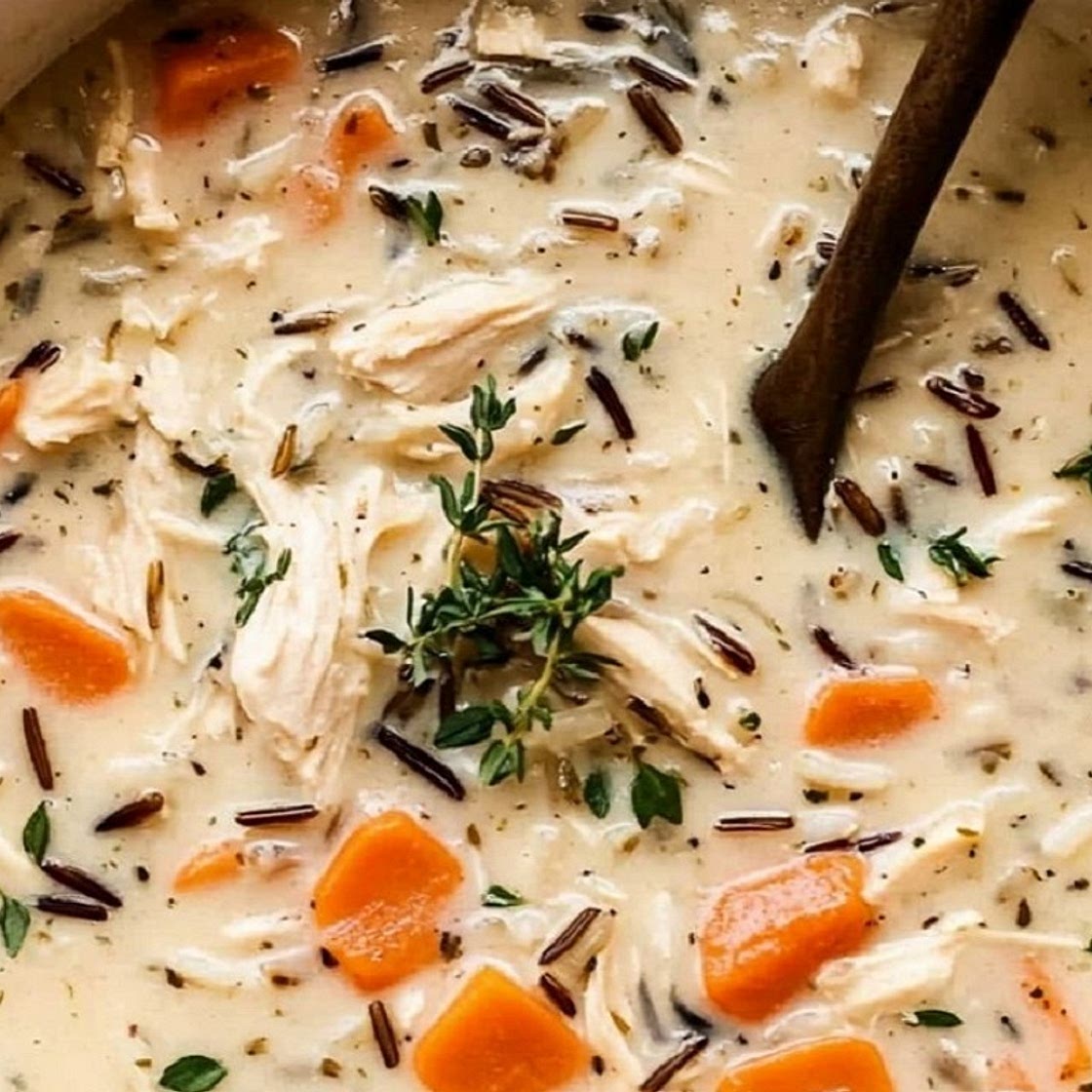 Hühnchen-Wildreis-Suppe