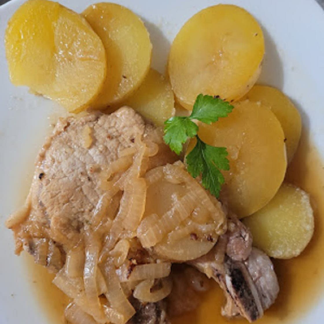 One Pan Pork Chops and Potatoes