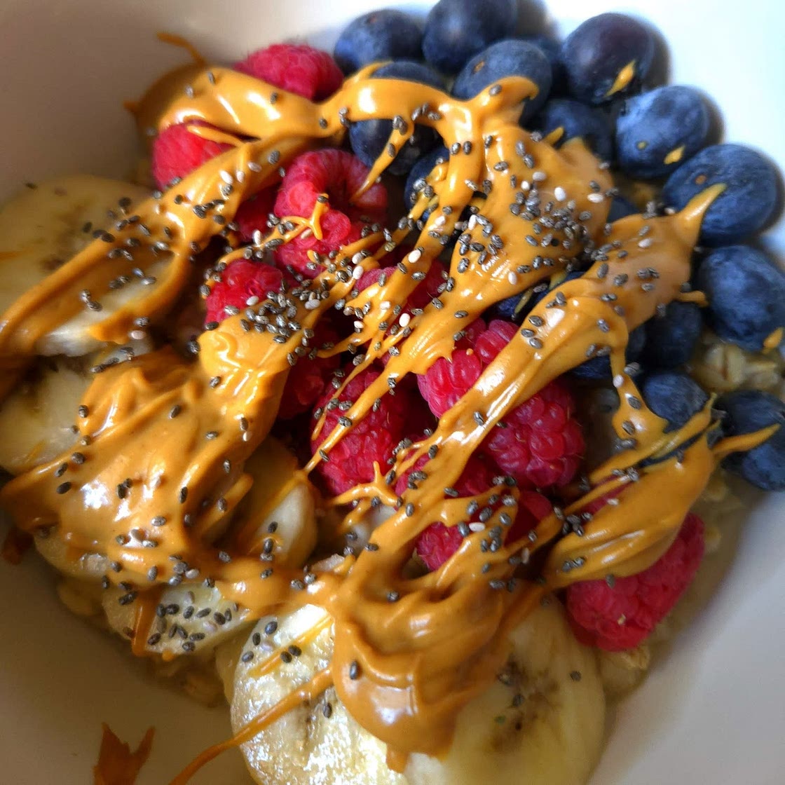 Peanut Butter Breakfast Oatmeal Bowl