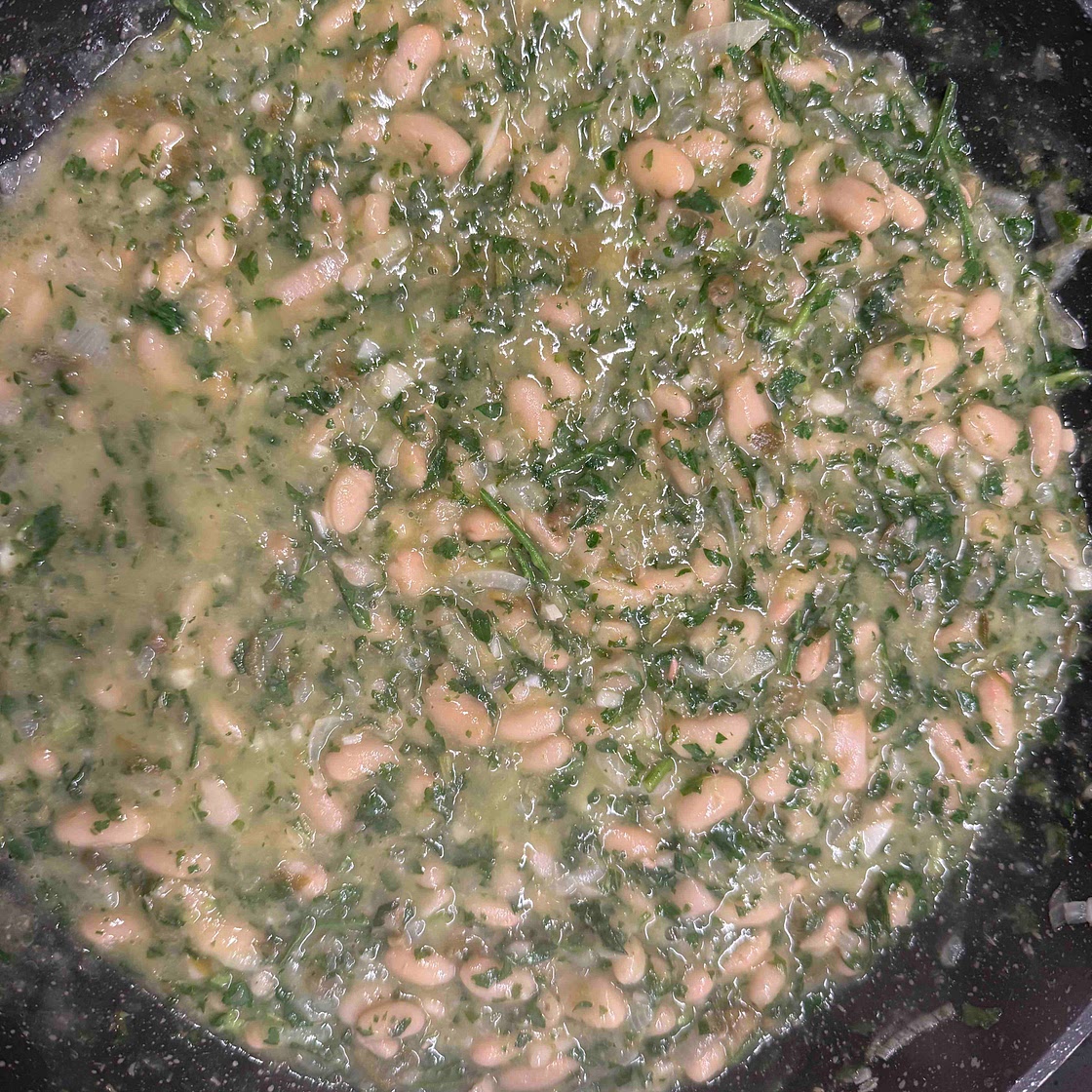 Feijão com molho verde 