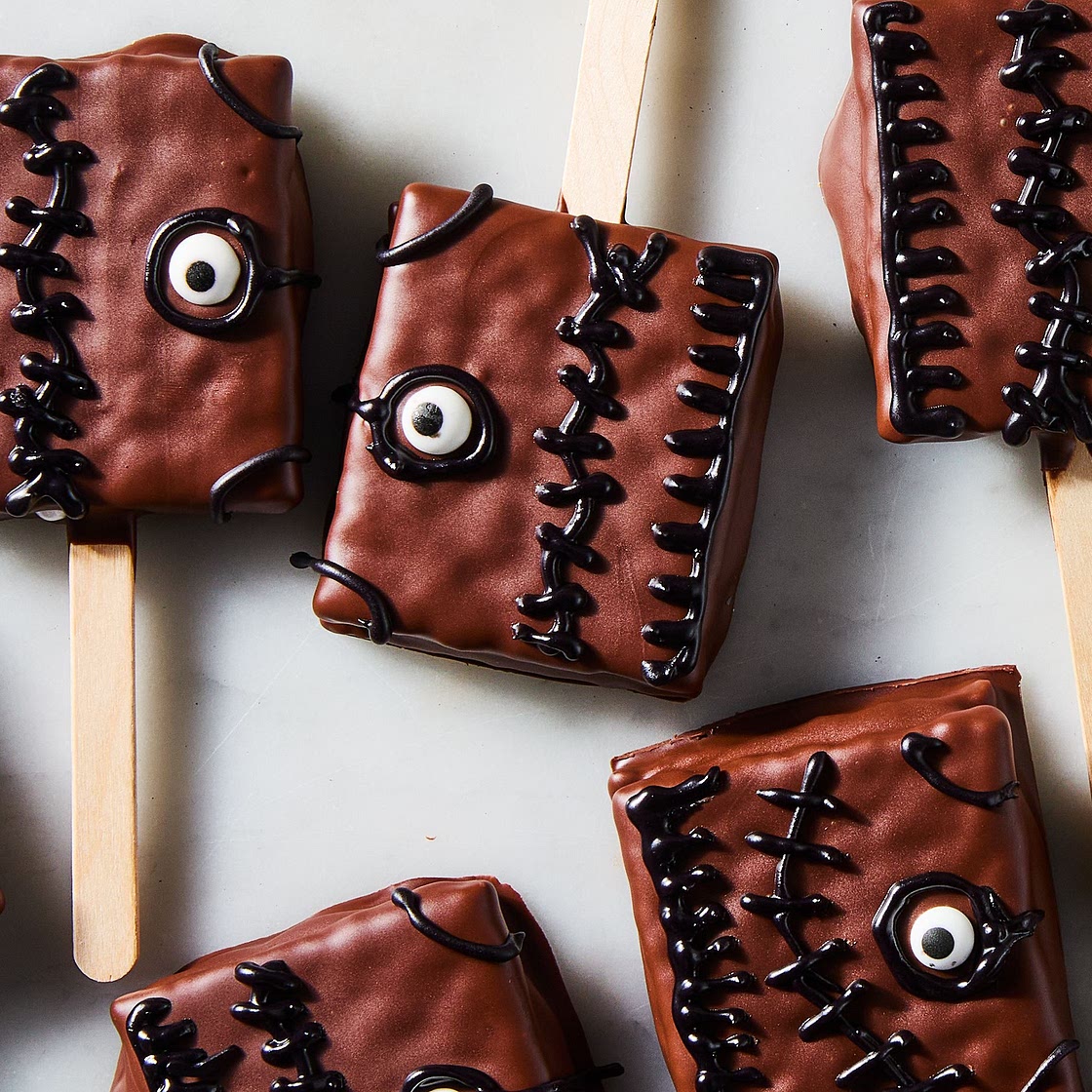 Hocus Pocus S'mores Pops