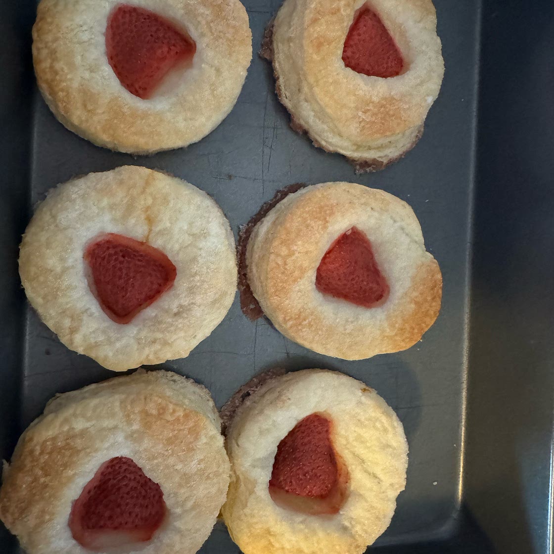 Easy Strawberry Shortcake Puffs