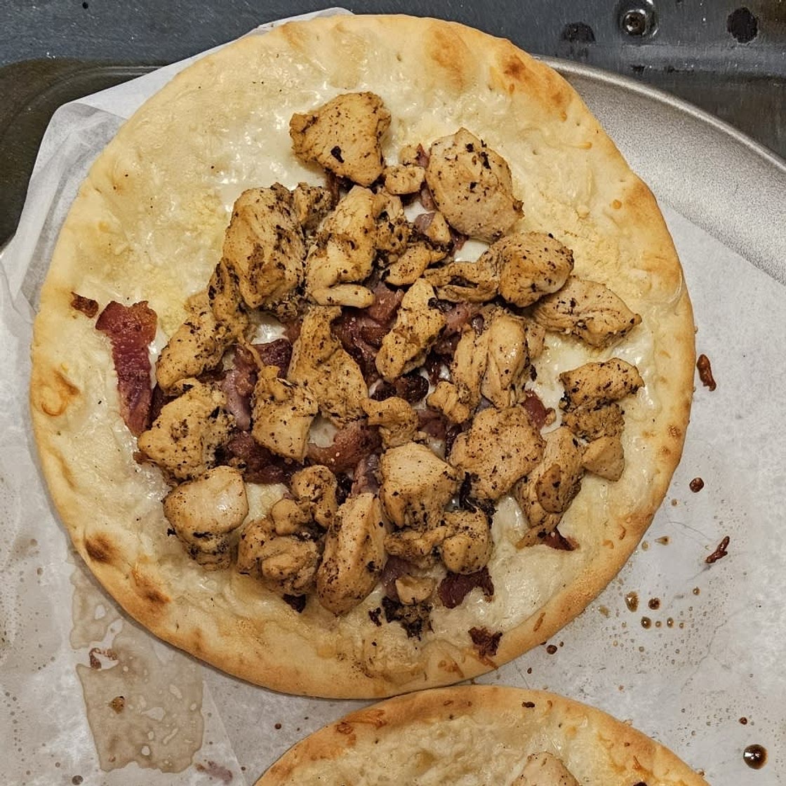 Chicken Bacon Ranch Flatbread Pizza