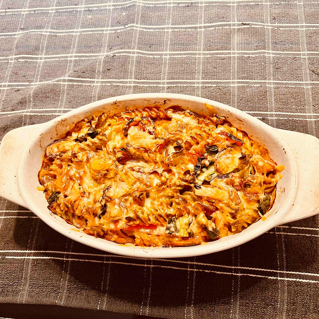 GF Spicy vegetable pasta bake 