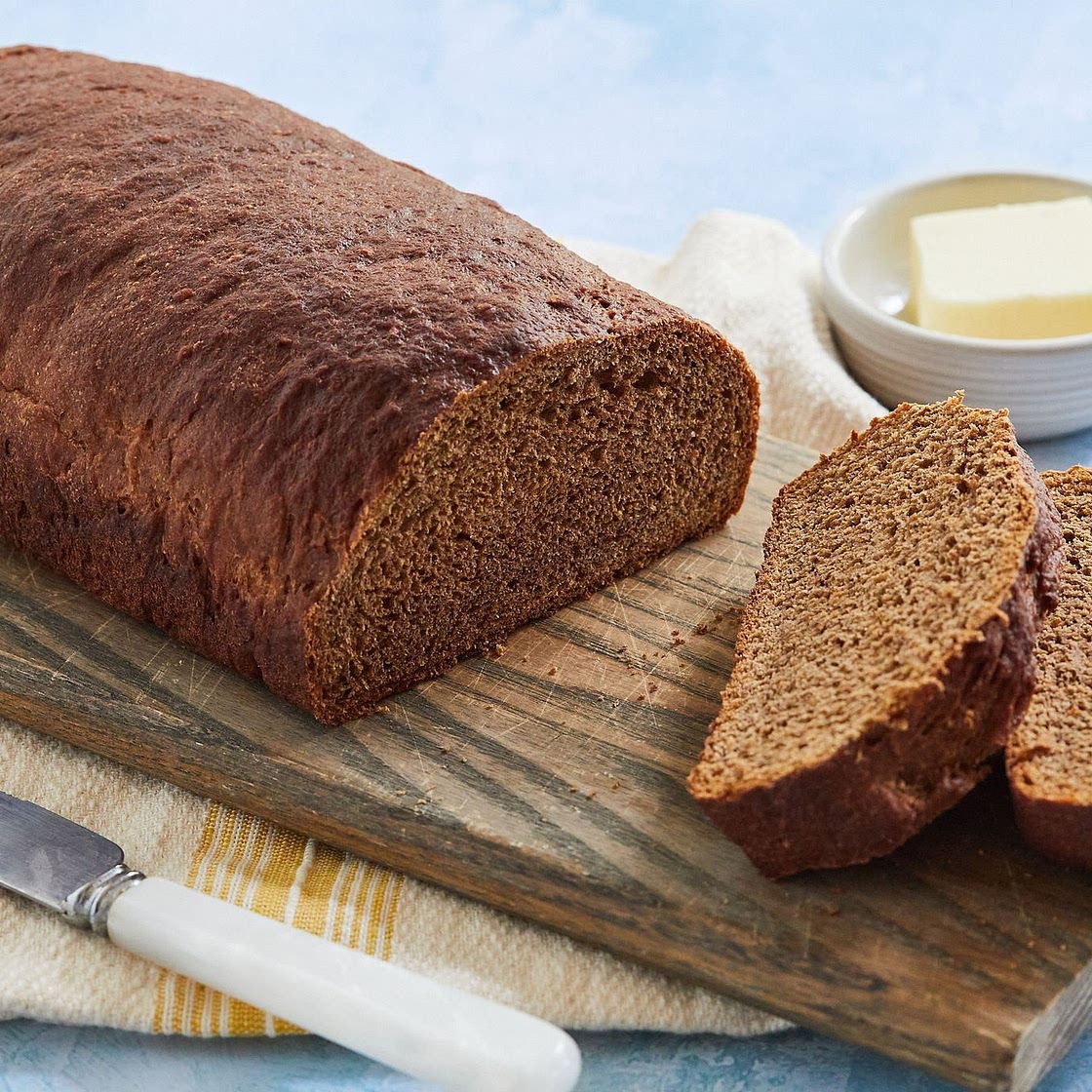 Steakhouse-Style Pumpernickel Bread Recipe