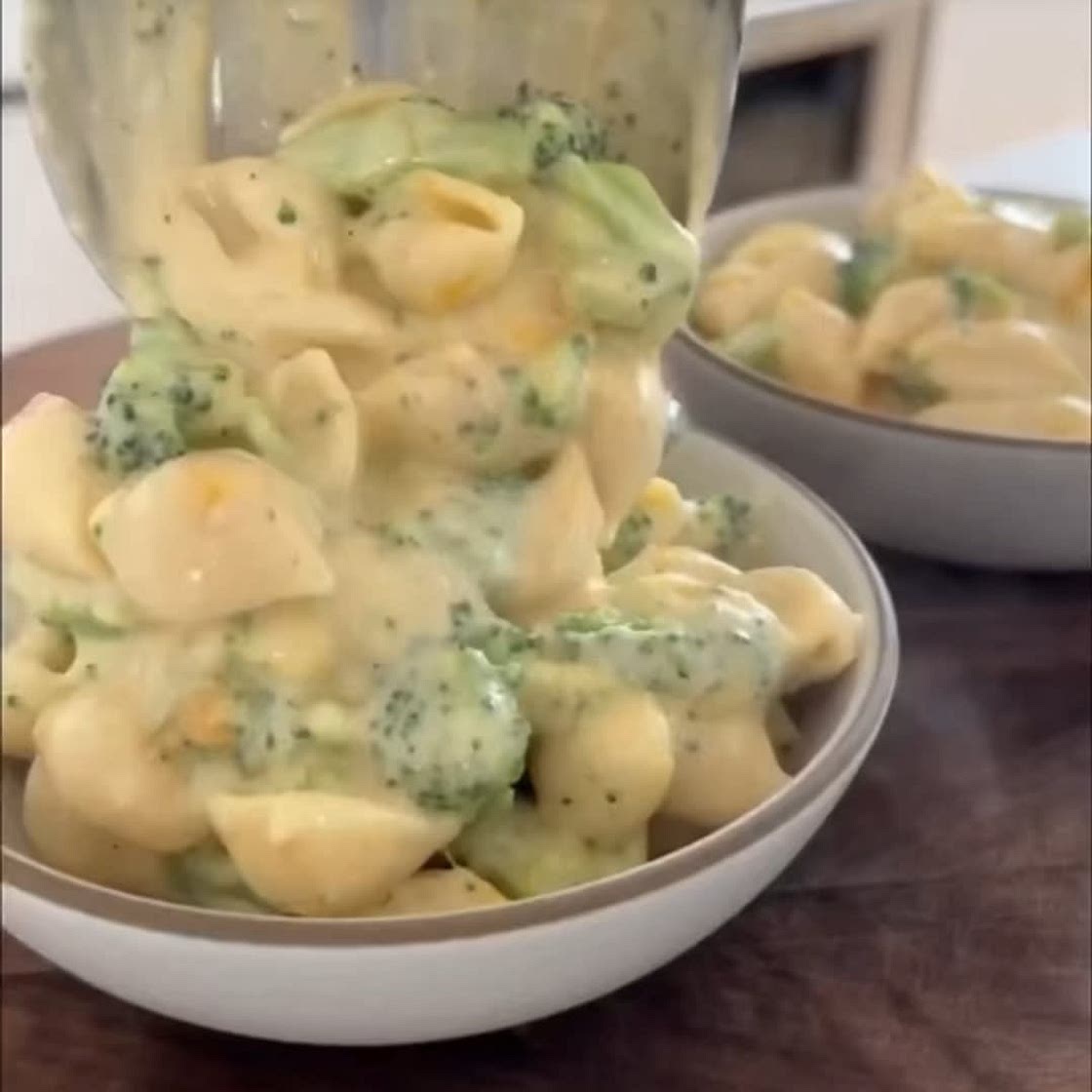 Makkaroni mit Käse und Brokkoli