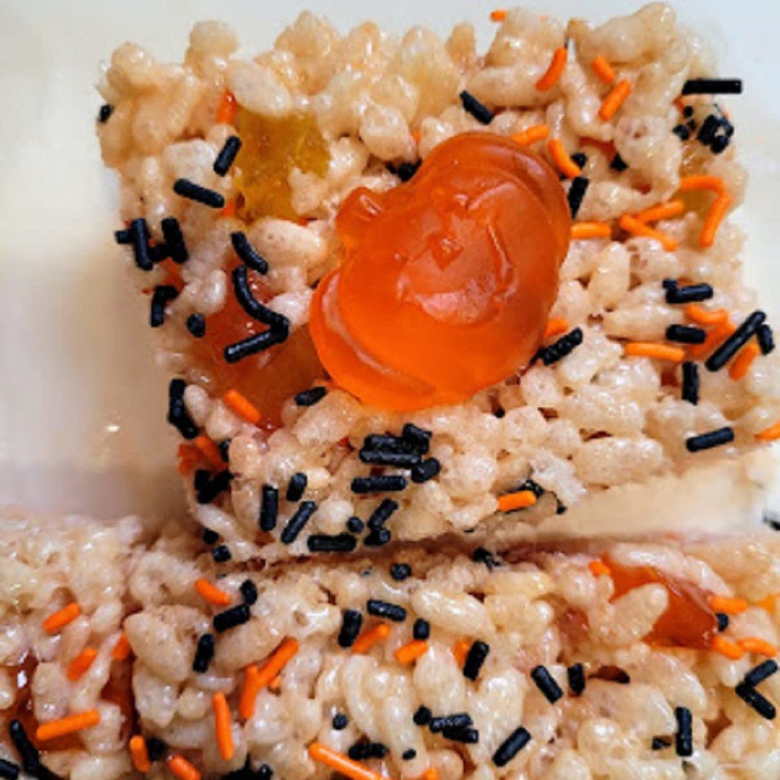 Halloween Gummie Krispie Squares