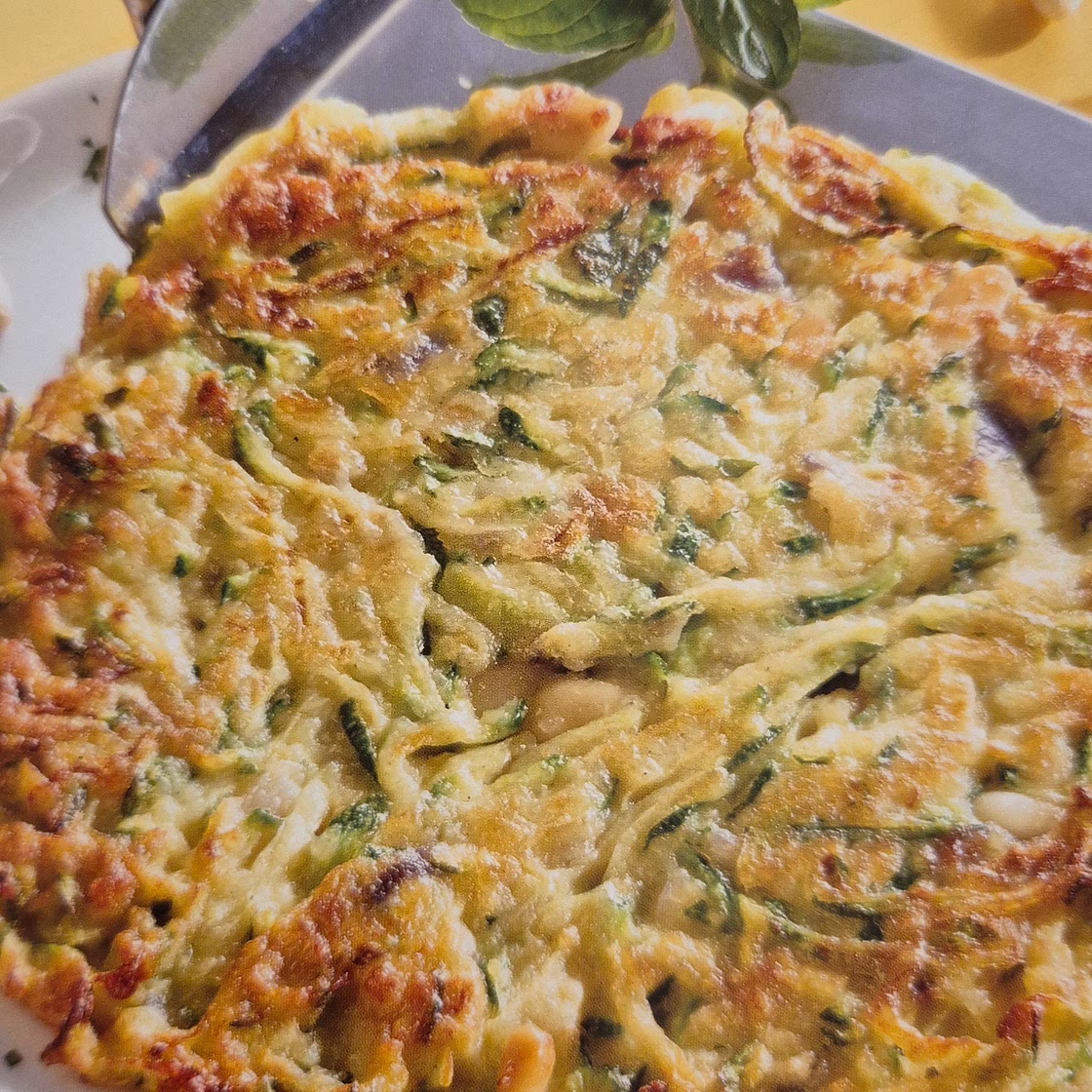 Zucchinipuffer mit Pinienkernen