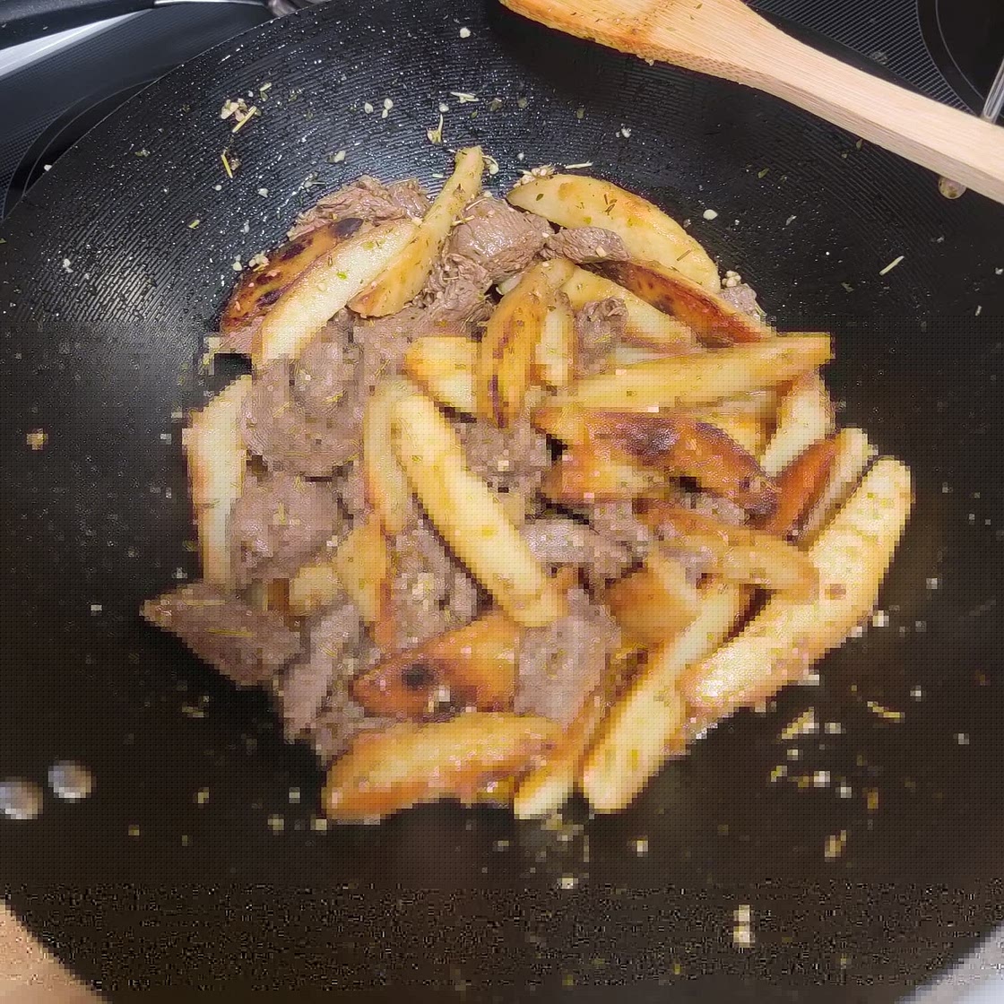 Garlic Butter Steak and Potatoes Skillet