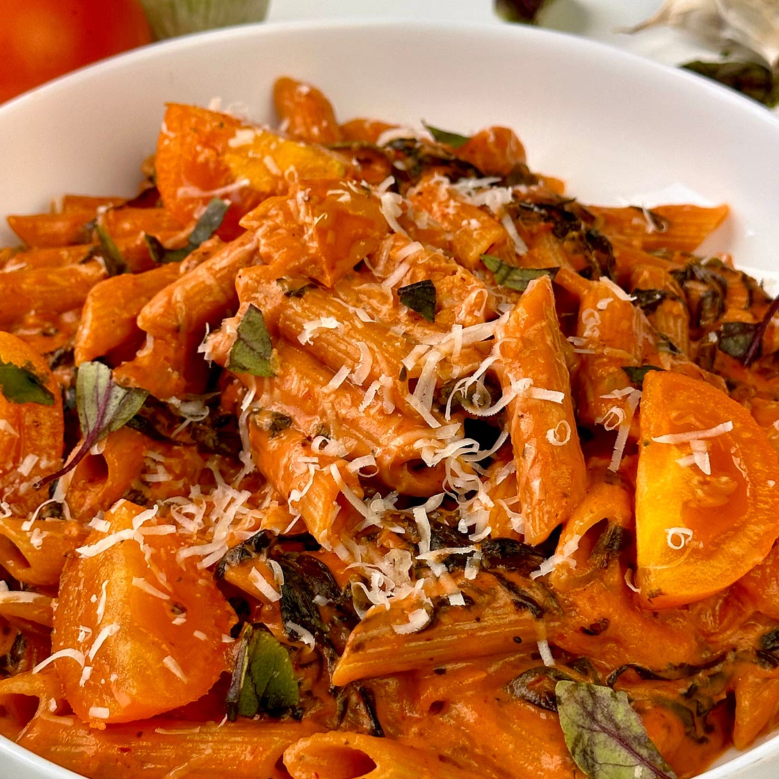 Creamy Tomato and spinach Pasta 