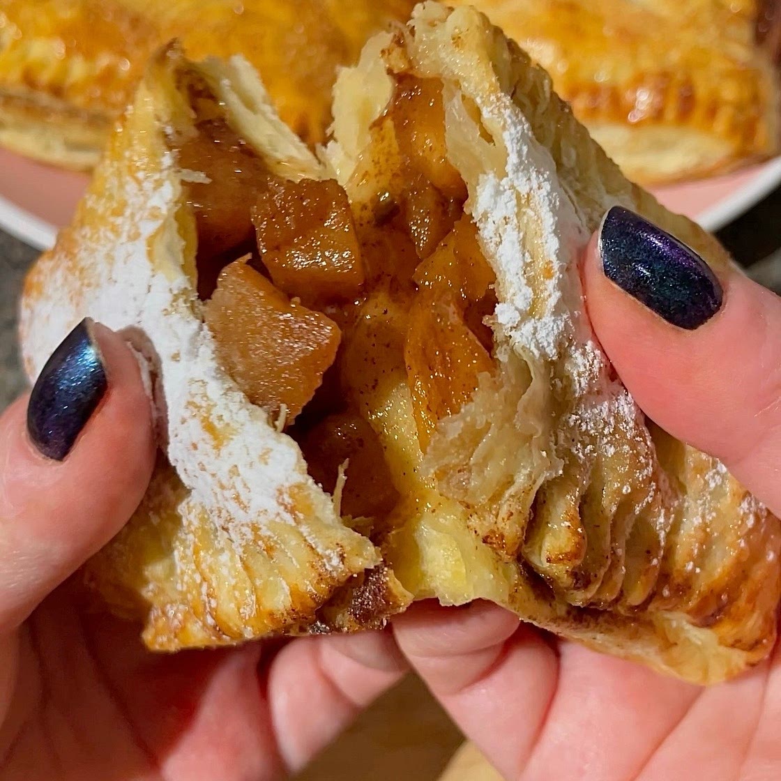 Caramel apple pies 🍎🥧