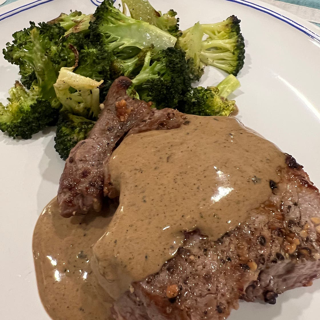 Pan-Seared Beef Tenderloin with Creamy Peppercorn Sauce