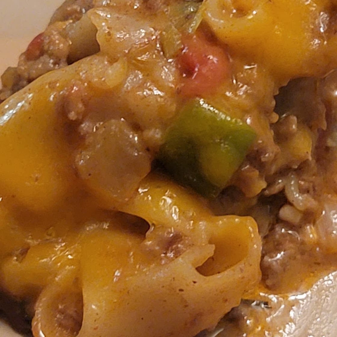 Skinny One Pot Cheeseburger Pasta Skillet