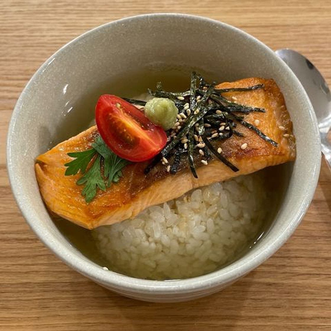따끈한 연어구이 오차즈케🐟