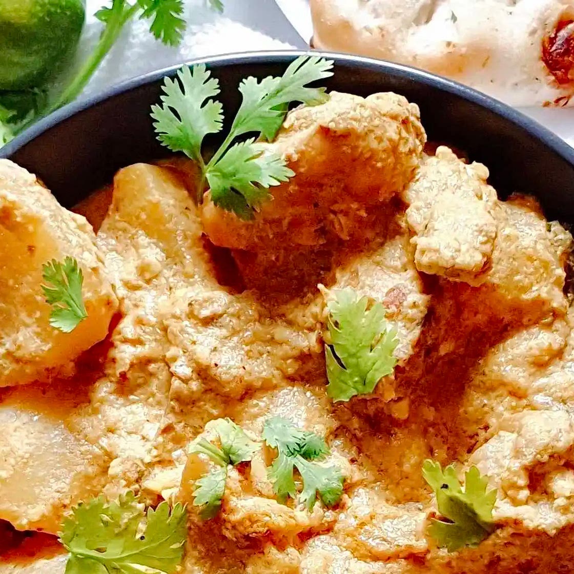 RICH & AROMATIC Indian Chicken Korma Curry (Cooked in Yogurt)
