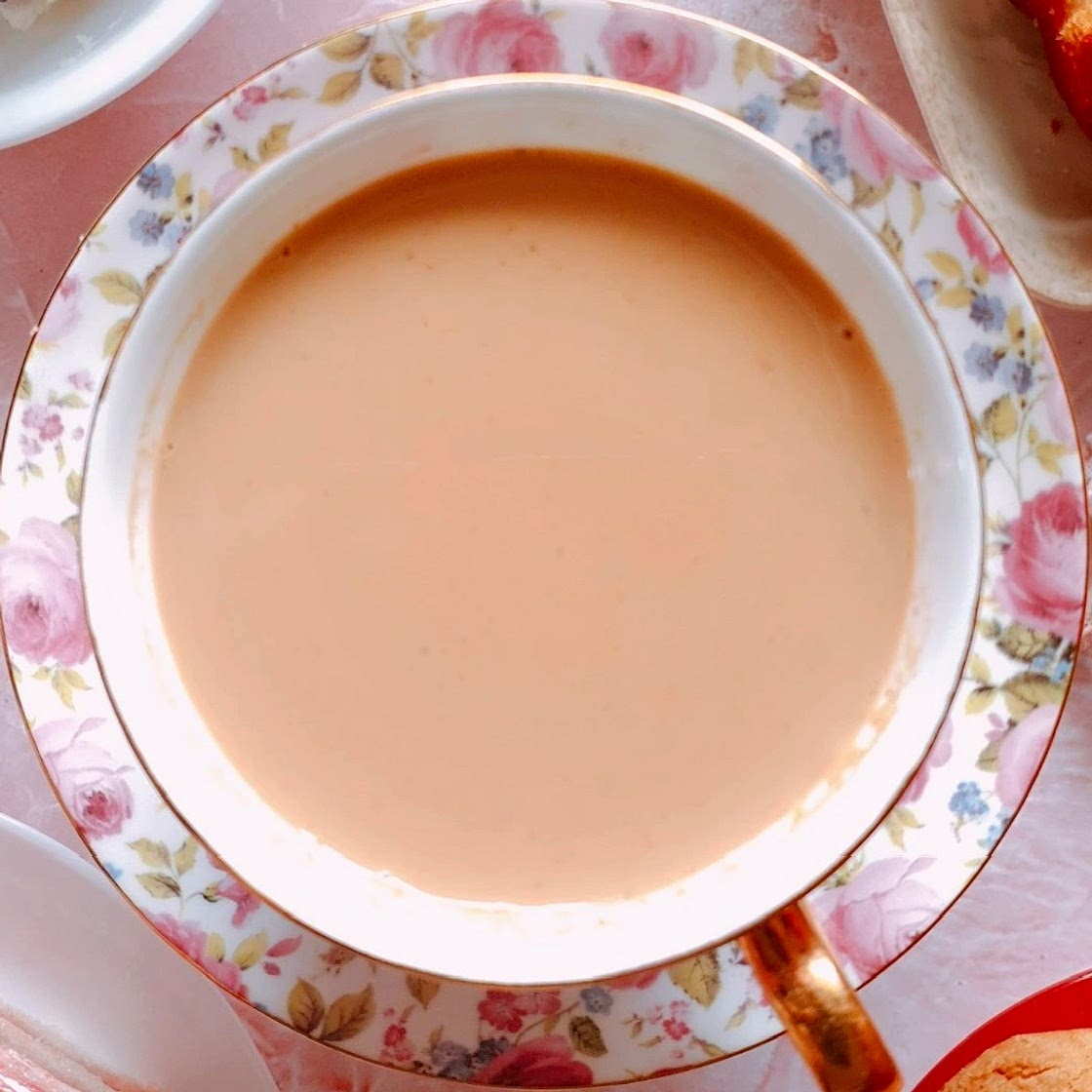 EASY Homemade Japanese Royal Milk Tea Recipe: 3 ingredients!