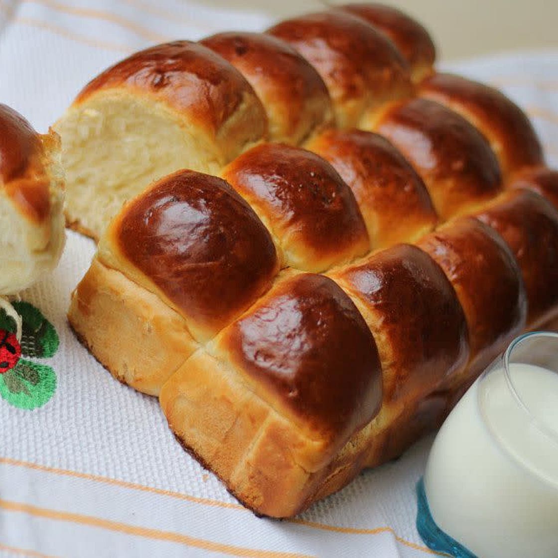 Pain au lait et beurre