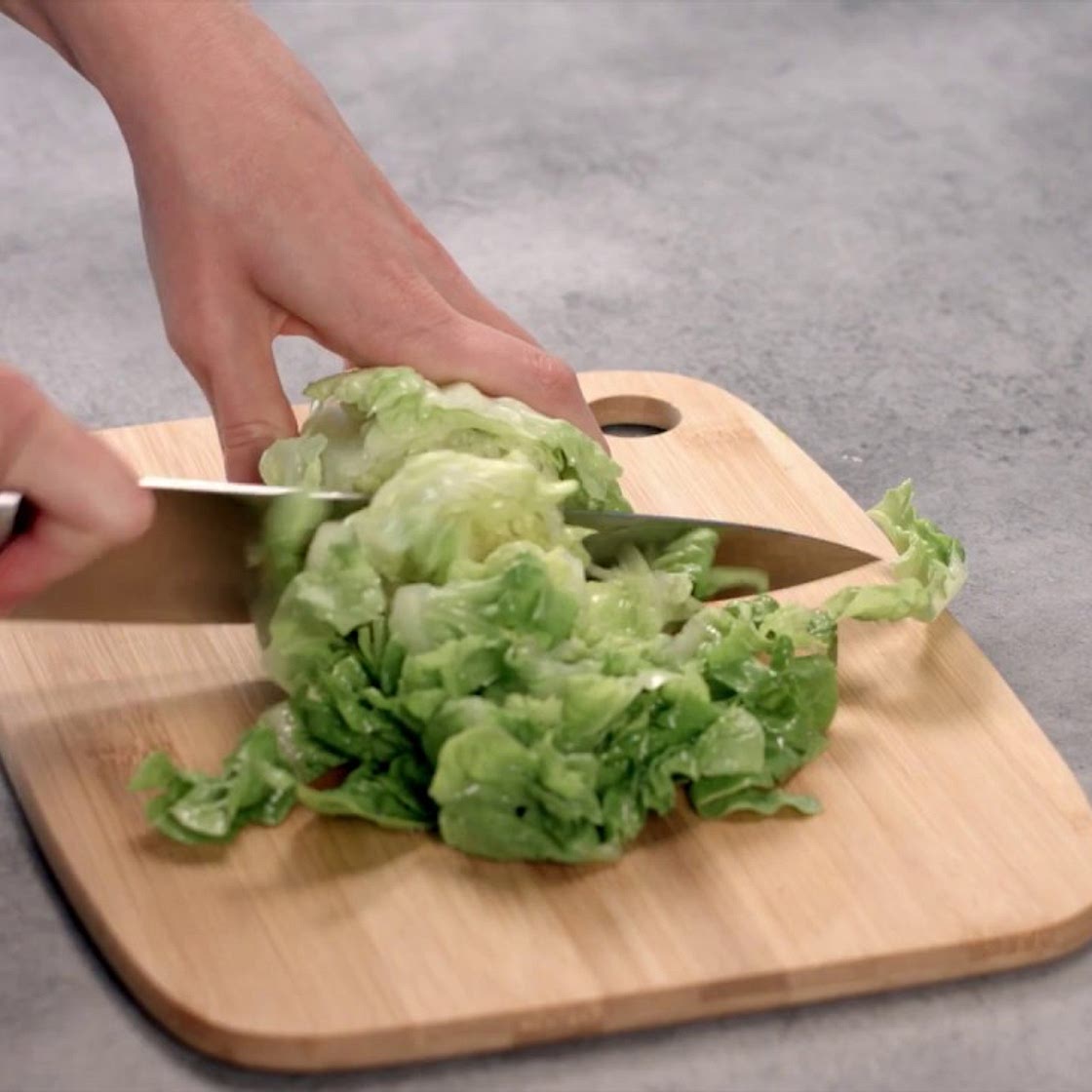 Quesadillas au cheddar, crème de haricots rouges et piment chipo