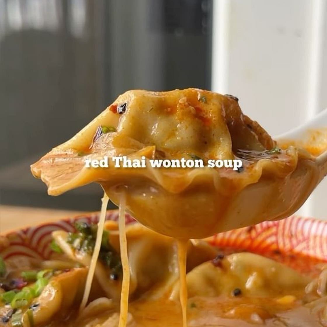 Red Thai wonton soup 