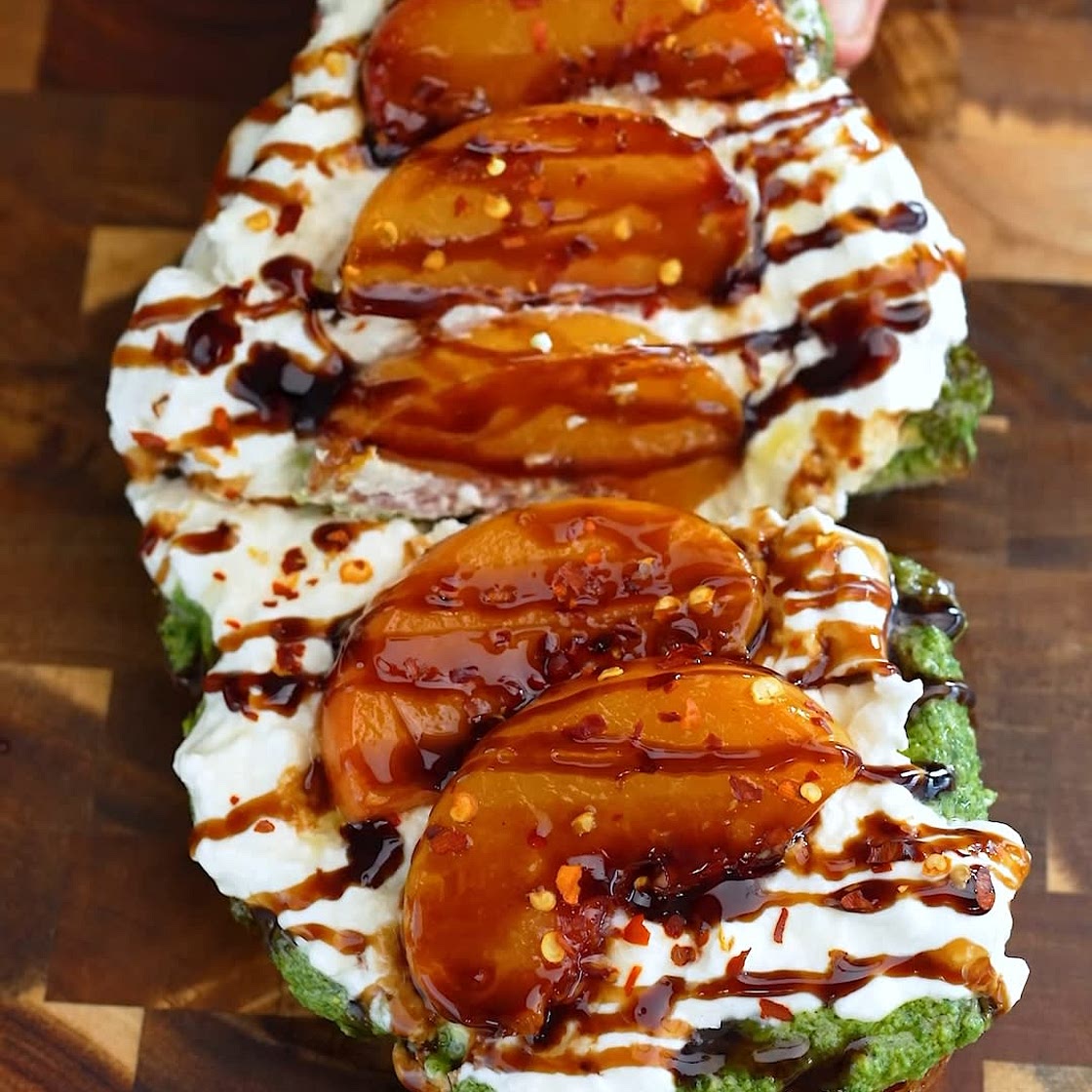 Pesto & Burrata bread