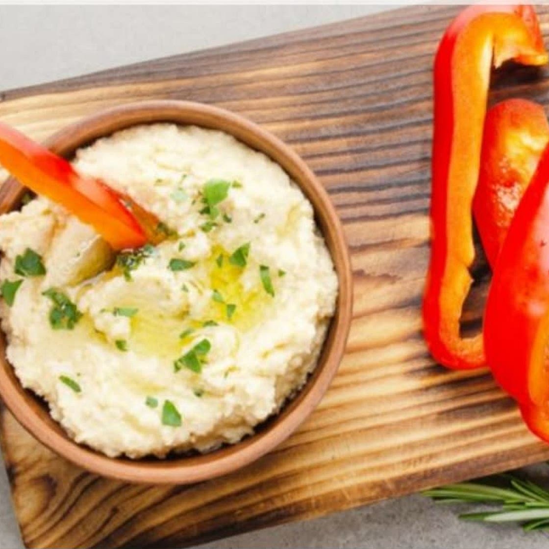 Hummus with Pepper