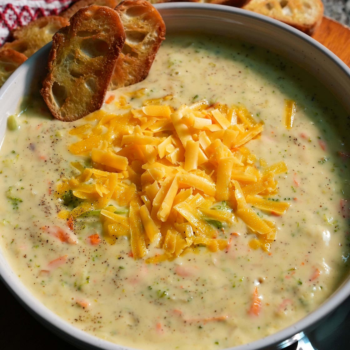 Broccoli & Cheddar Soup