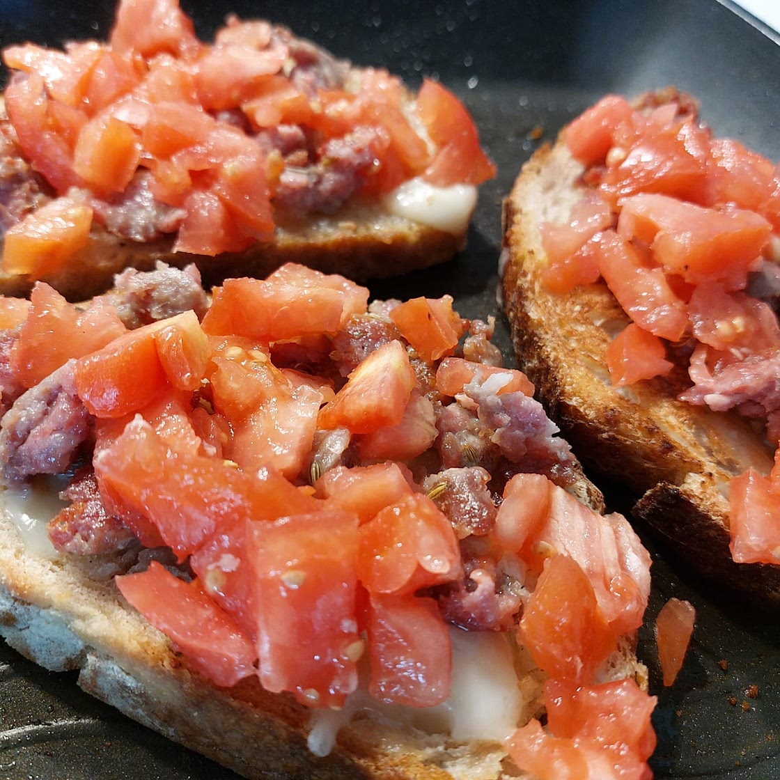 Bruschetta - Taleggio and sausage
