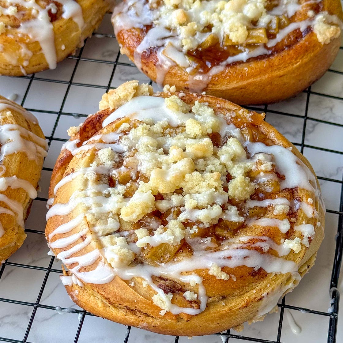 Apple Pie Cinnamon Rolls 